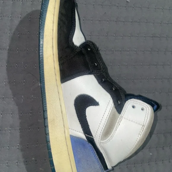 Air jordan 1 Black and White High-Top Sneakers - Picture 6 of 7